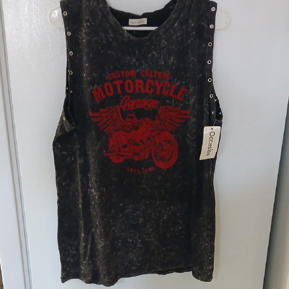 Occasion Black and Red Graphic Tank Top - Picture 1 of 5